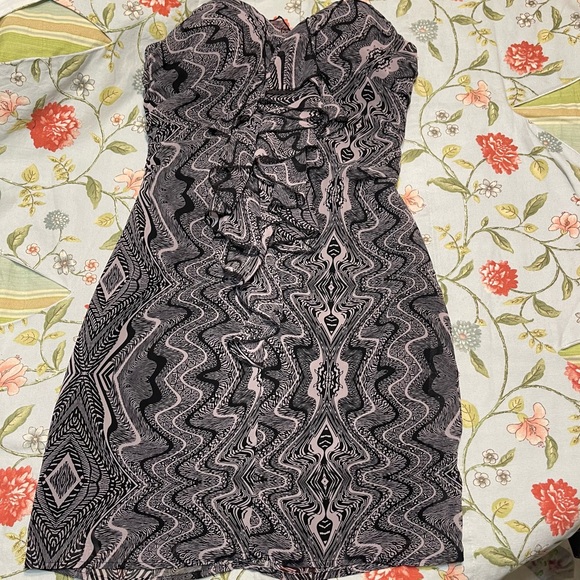 Guess Ruffle Mini Dress - Picture 4 of 15